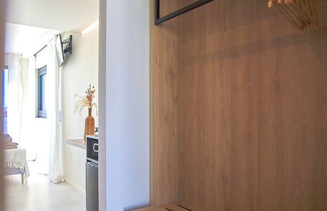 White Coast - Photo 7