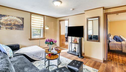 1 Mi to Main St Riverside Torrington Apt with Yard - Foto 5