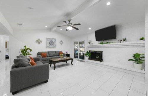 Diamond Waters near DFW & Stadium , Private Pool - Foto 35