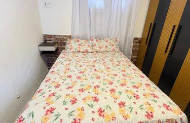 Casa de bairro tranquilo 1 a 10 pessoas com ótima localização e vigia de rua - Foto 18