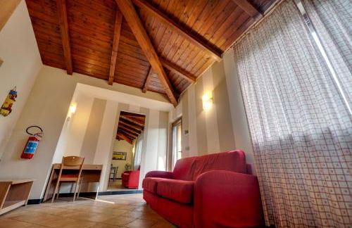 333 - Residence Montebello Bilocale A, Relax nel verde con Piscina - Foto 9