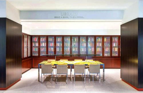 Stylish Apt Near Metro w Gym - Close to DC - Photo 27