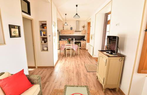 Gîte restauré 6 pers. au bord de la rivière, proche centre, parking et wifi - FR-1-410-380 - Photo 9