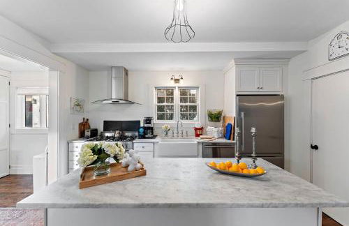 "Broadway Hideaway" by Roxy Rentals - Foto 40