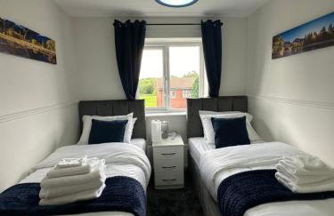 Affluent Living Property perfect for contractors & individuals Free Parking - Foto 6