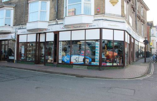 Stunning- The Nautilus Bungalow Cowes IOW - Foto 31