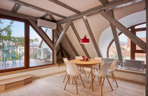 Uptown Palace Penthouse 2BR with Terrace by Irundo - Foto 19