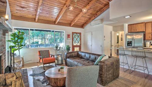 Modern and Unique Cabin with Deck by Lake Gregory! - Foto 4