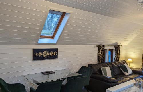 Morrigan 7-Hot Tub-Pet Friendly-Boutique-Perthshire-Families - Photo 11