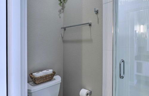 Sleek, Newly Updated Downtown San Marcos Apt! - Photo 16