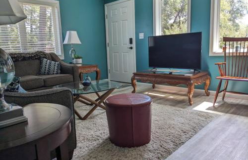 Robin's Nest 2BR at Duke Regional - Foto 1