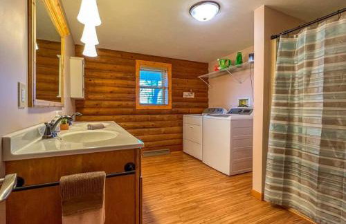 Elkhorn 3 Bedroom 2 Bathroom Log Cabin Sleeps 8 - Lincoln Log Cabin - Foto 15