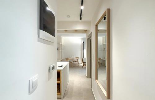 Luxury Downtown Apartment A2 - Photo 17