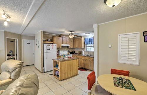 Keaton Beach Escape with Hot Tub Less Than 2 Mi to Shore - Foto 6