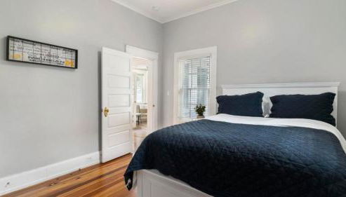 Experience comfort at Andrea Bluff Cottage, a 3-bedroom home in Harbor Springs. - Foto 4