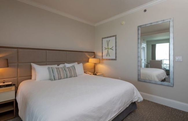 Fontainebleau Tresor Bay/ocean View Junior Suite 1 Bedroom Hotel Room - Photo 4