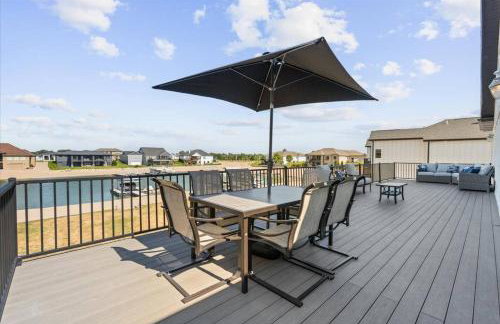 Lakefront Mansion!Close to SAC&Mahoney State Park! - Foto 25