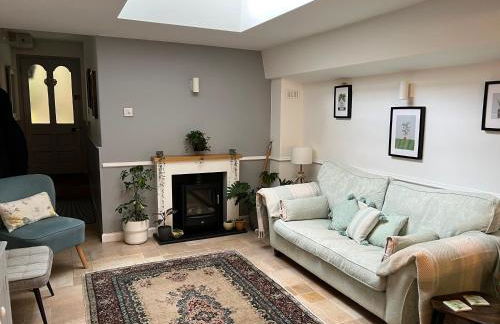 Hollyhocks Holiday Home- 2 bedroomed ground floor apartment sleeps 5 - Foto 5