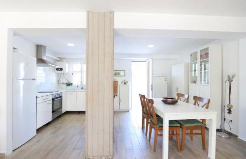 2 apartamentos en una excelente villa de playa compartiendo Piscina y Jardín - Foto 12