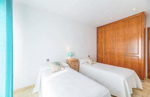 Preciosa villa con piscina, jardín y vistas al mar WIFI - Foto 52