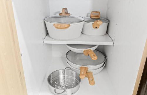 Luxury 1BD Gym Rooftop Street Parking by DT UMN - Foto 27