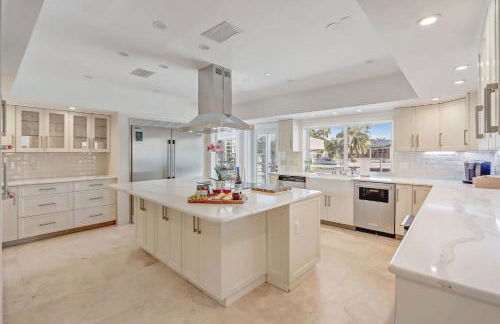 Solara: Waterfront Estate, Pool, Dock, Private Guest Suite - Foto 5