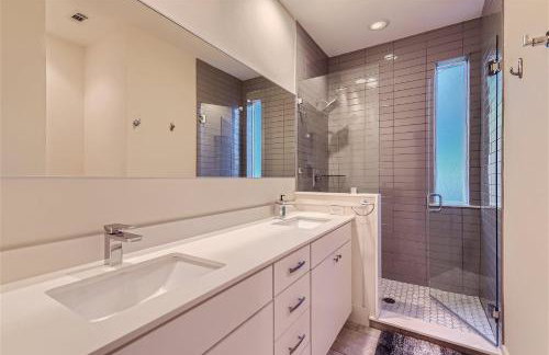 Off the hook in Austin with Chic 2BR Retreat plus Firepit - Foto 19