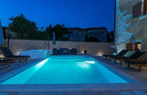 Villa Sagri - heated pool - Photo 10
