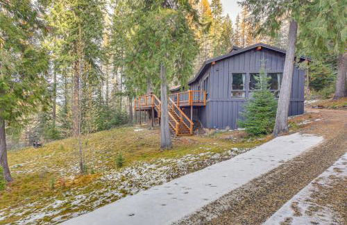 Bonners Ferry Cabin with Wraparound Deck and Views! - Foto 25