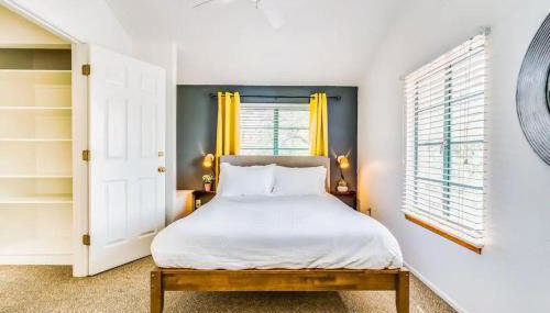 2BR Hideaway with Patio Springtime in Downtown - Foto 2