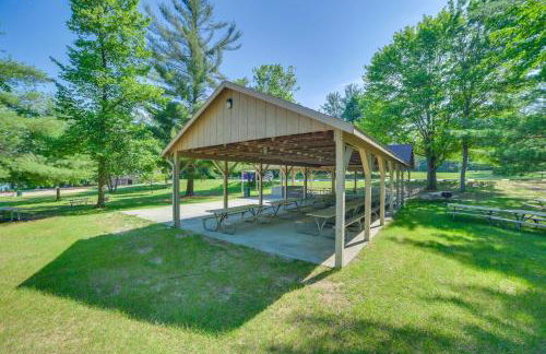 Indoor Pool Access Cabin in Lakes of the North! - Foto 30