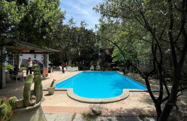 Big relax apartment with swimming pool and a peaceful garden in a private villa - Foto 41