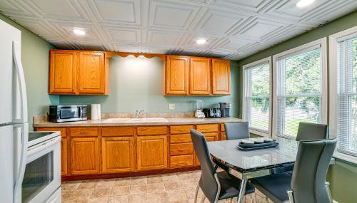 Less Than 2 Mi to SUNY Cortland Unit with Private Parking - Foto 2