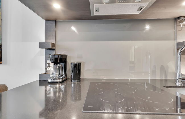 Modern suite steps to port credit Go - Foto 16