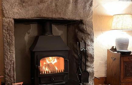 Rock Cottage - Log burners and jacuzzi bath - Foto 4