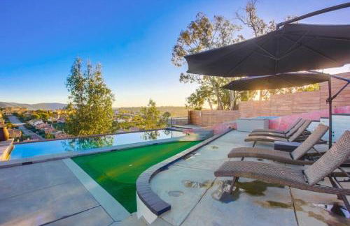 Large Pool Home on Two Acres with Views! - Foto 29