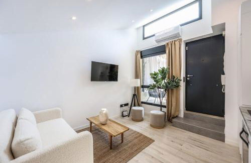 Bernabeu Roof Apartment in Madrid - Photo 3