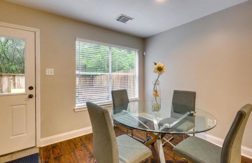 Modern Woodlands Townhome with Spacious Yard and Patio - Photo 7