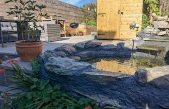 Brynglas Cottage with Hot Tub, Anglesey. - Foto 8