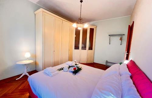 sky apartment a due passi dalla stazione - Photo 2