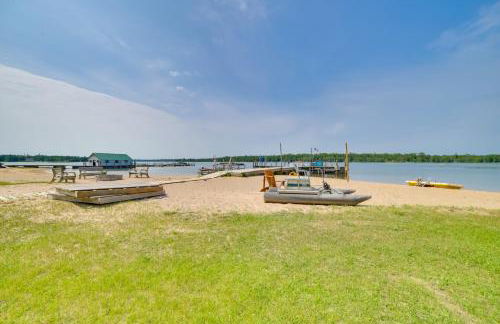 Beach and Dock Access Upper Peninsula Retreat 7 - Foto 19