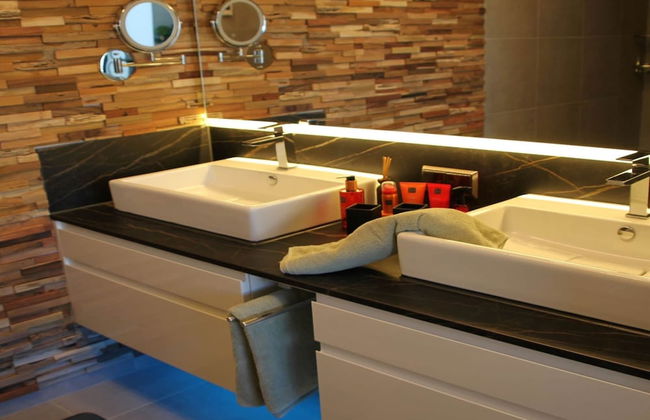 Exclusive Villa With Boat Terrace - Foto 17