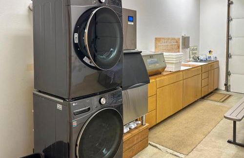 River Views and Fire Pit Cozy Soldotna Apartment! - Foto 23