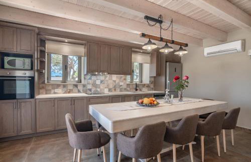 Alexandras's Mansion - Photo 37