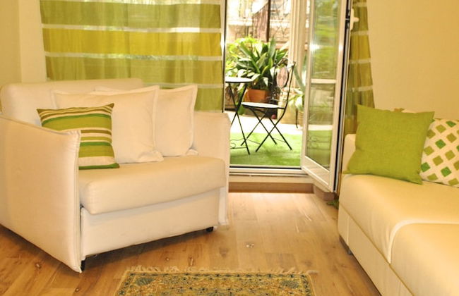 Demi's Home - Photo 9