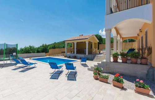 Villa in Skitaca with Pool and Sea Views - Photo 26