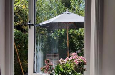 Post Office Row Apartment and garden - Foto 7