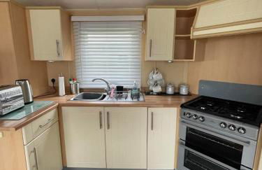 The Perfect Escape 2 Bedroom Static Caravan Pet Friendly - Foto 5