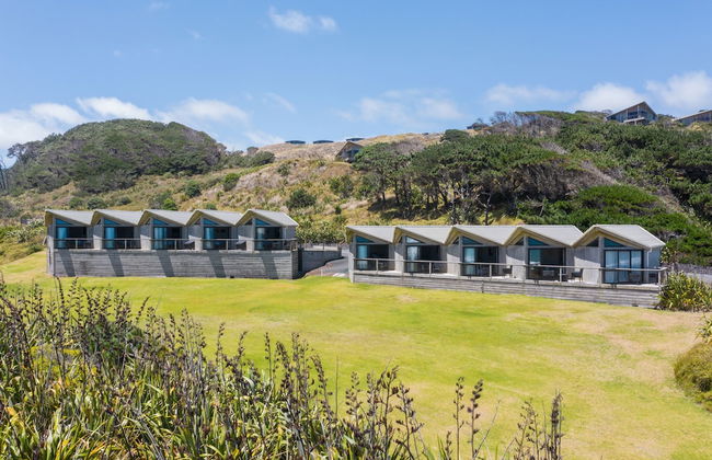 Castaways Resort - Photo 6