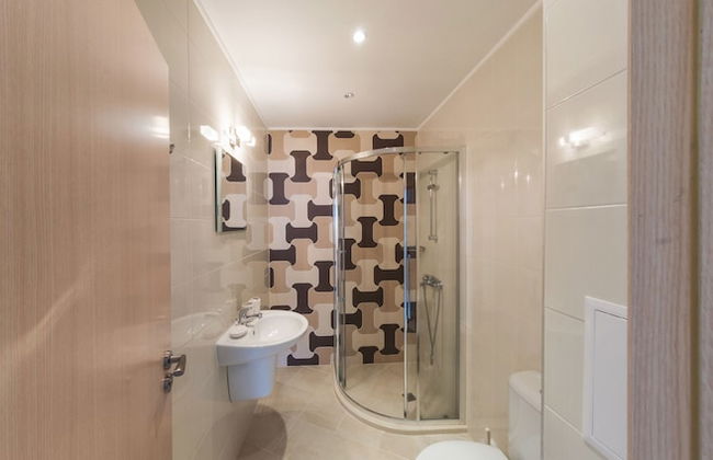 Black Sea Breeze - Photo 32